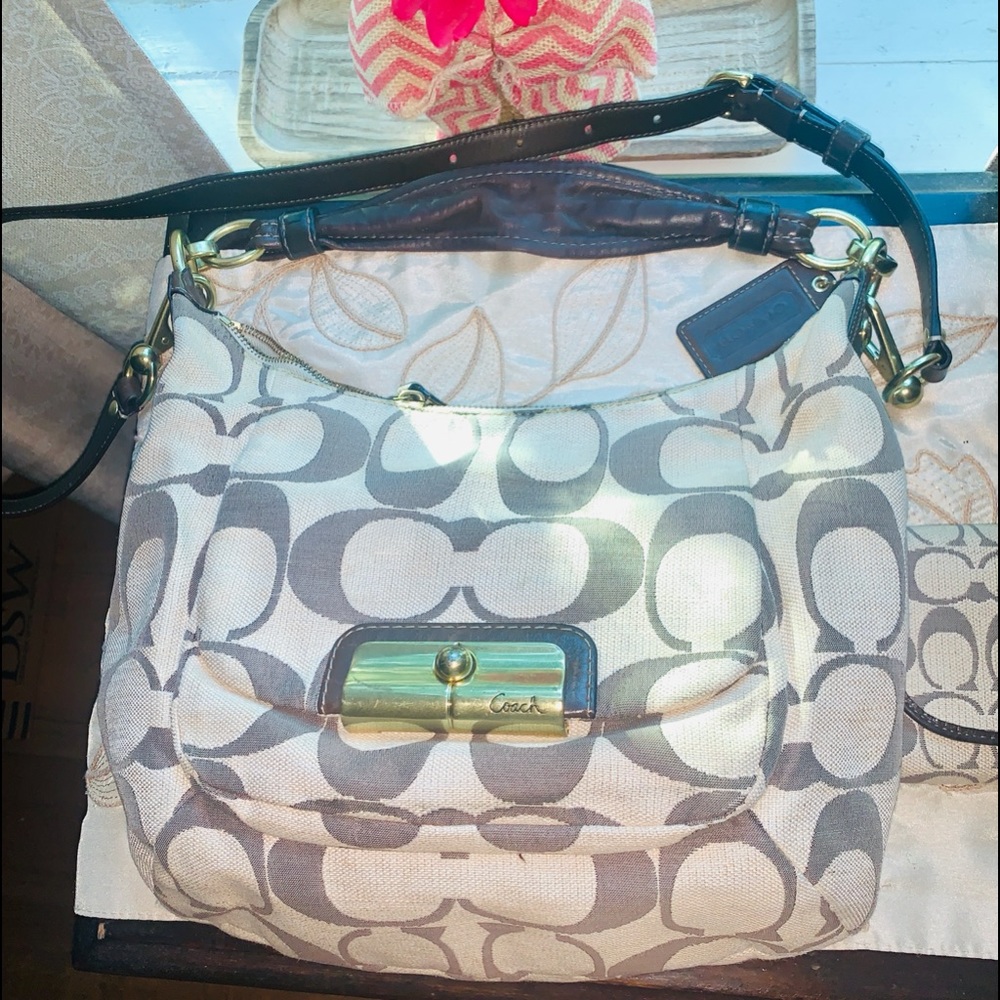 Authentic Coach purse with matching Wallet!
